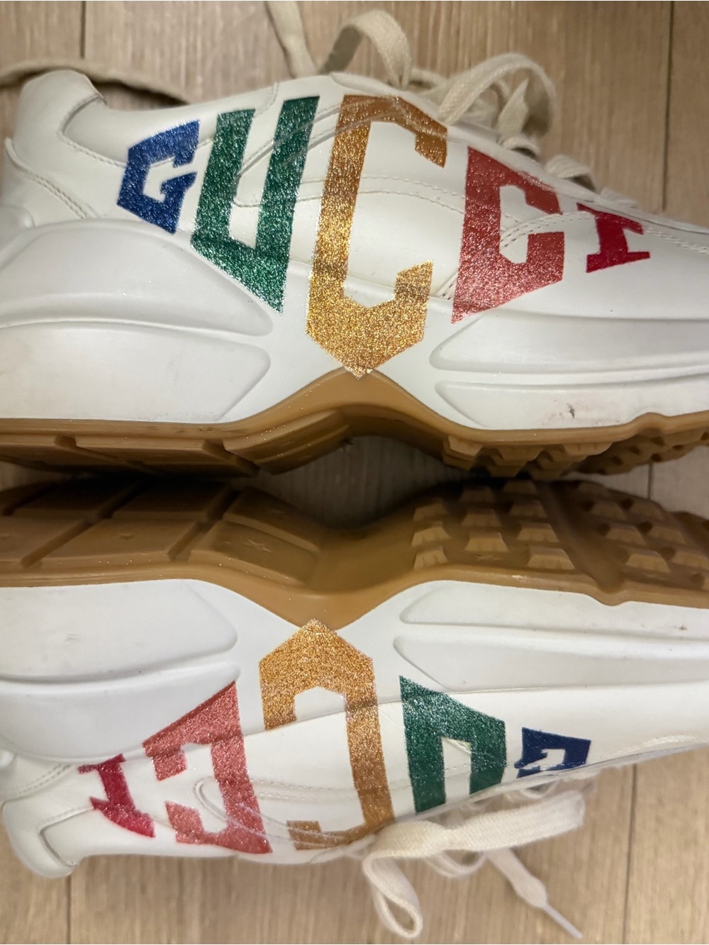 Gucci White Leather Sneakers with Multicolor Glitter Logo